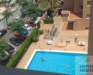 Piscina de Àtic de lloguer en Canet d'En Berenguer amb Moblat, Balcó i Piscina comunitària