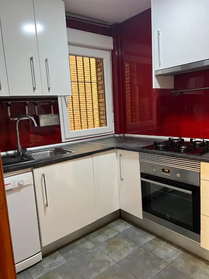 Kitchen of Flat for rent in Madrid  with Air Conditioner, Heating and Parquet flooring