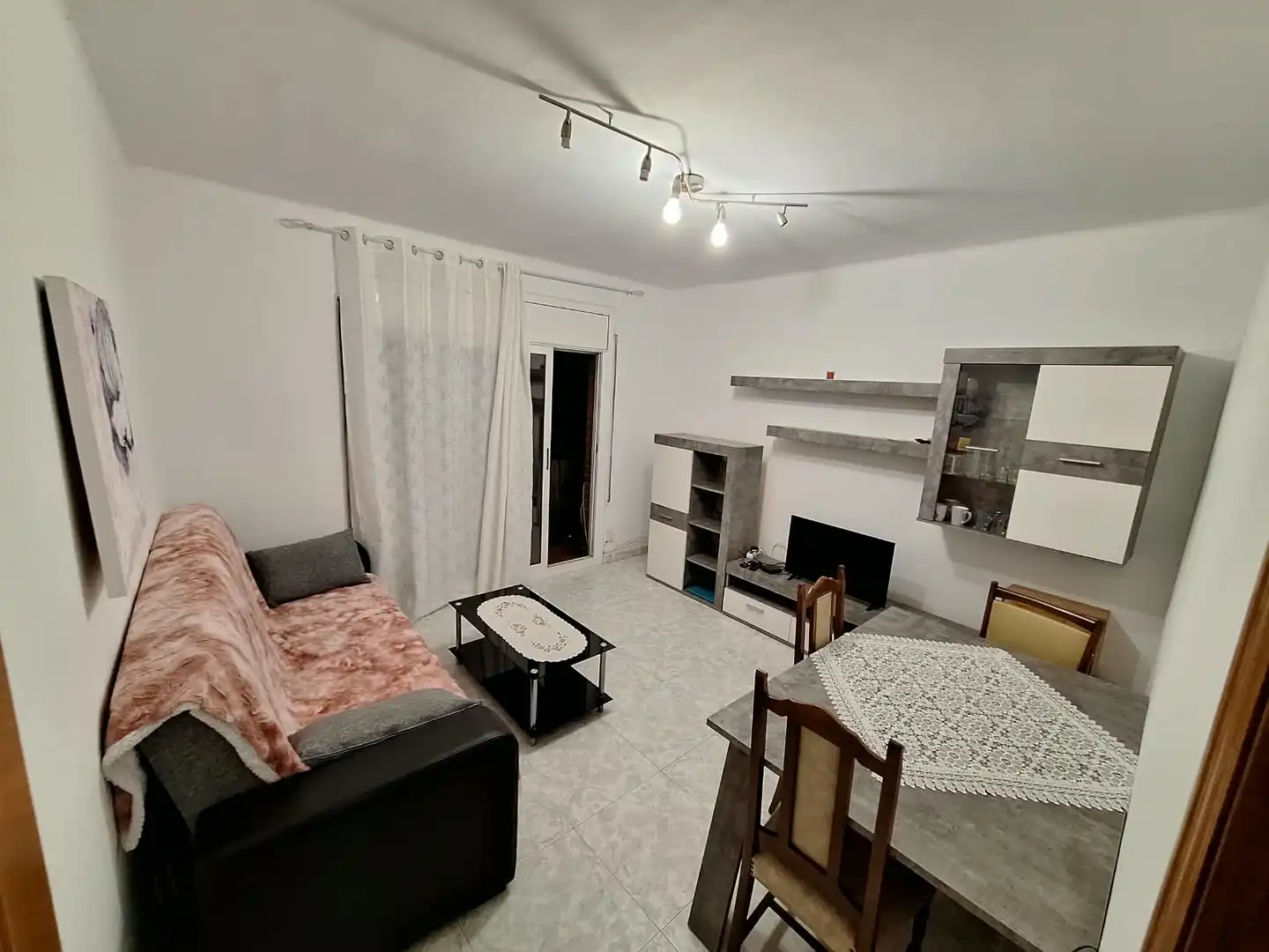 Sala de estar de Piso en venta en El Prat de Llobregat con Horno y Balcón