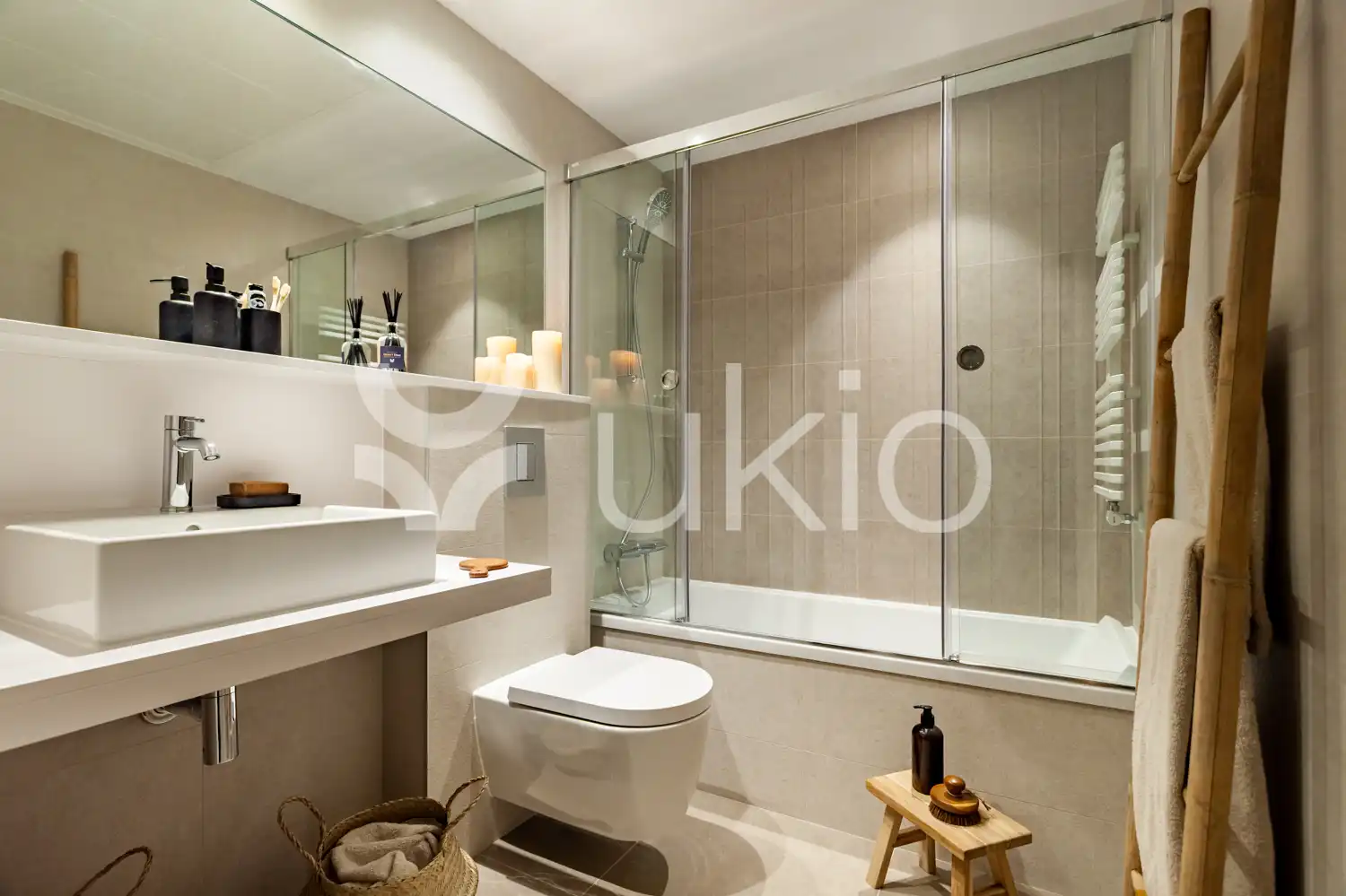 Badezimmer von Wohnungen zur Miete in Barcelona mit Klimaanlage, Terrasse und Möbliert