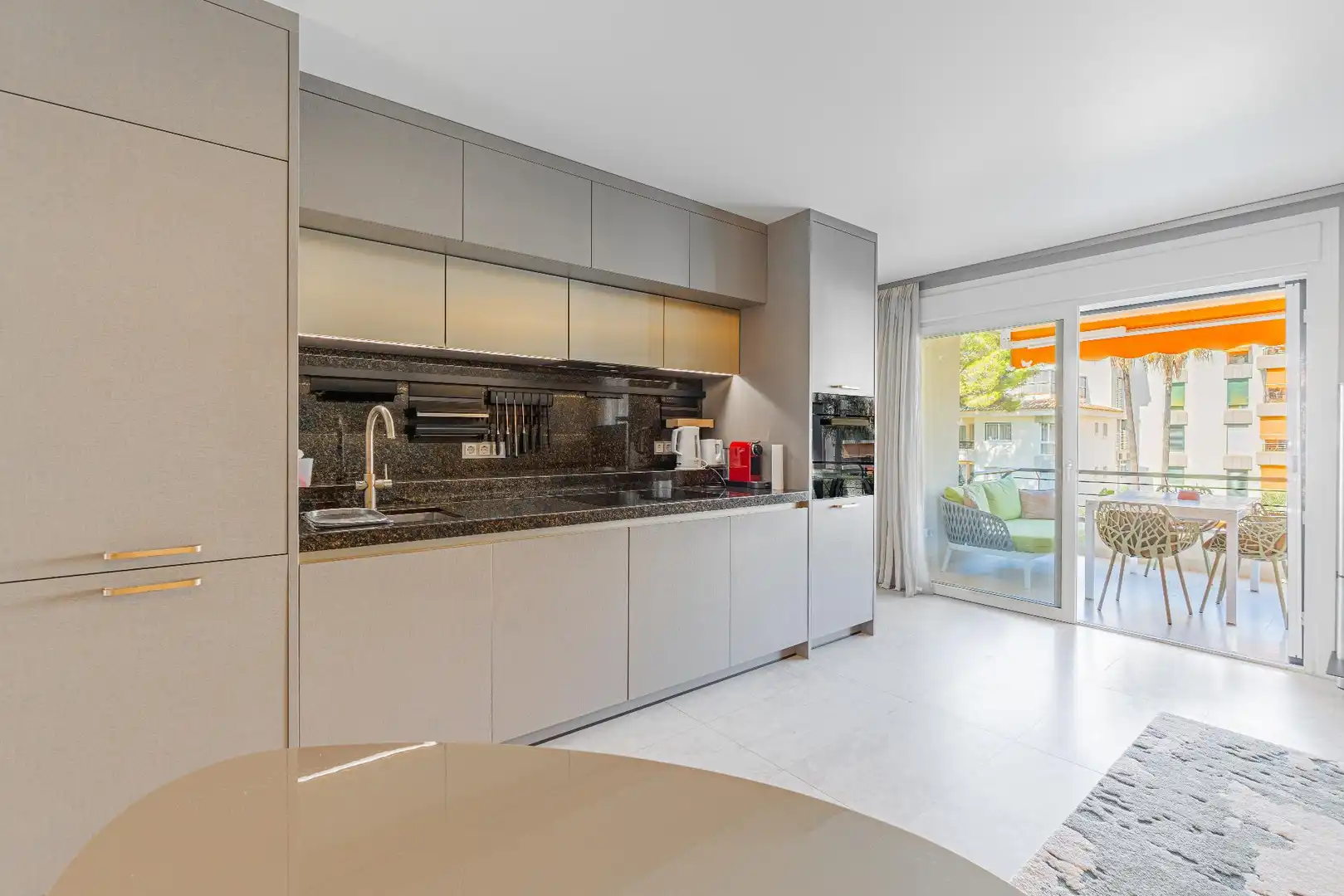 Cocina de Apartamento en venta en Calvià con Aire acondicionado, Jardín privado y Terraza