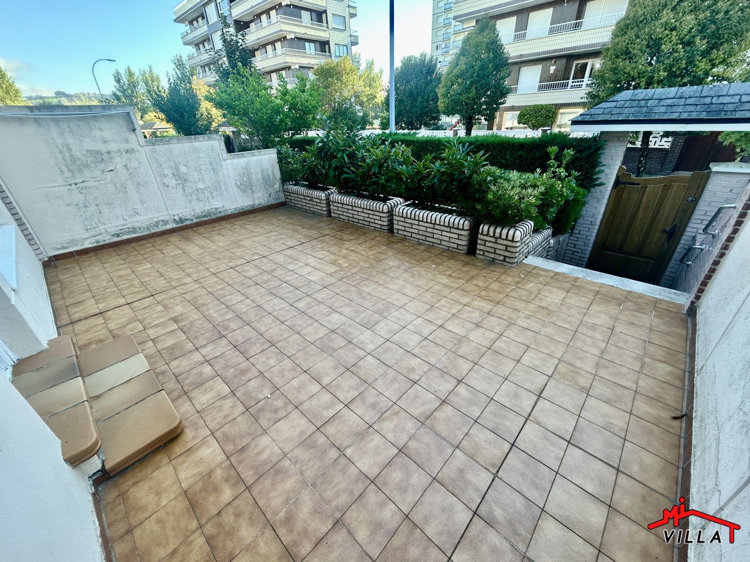 Terrassa de Planta baixa en venda en Laredo amb Calefacció i Terrassa