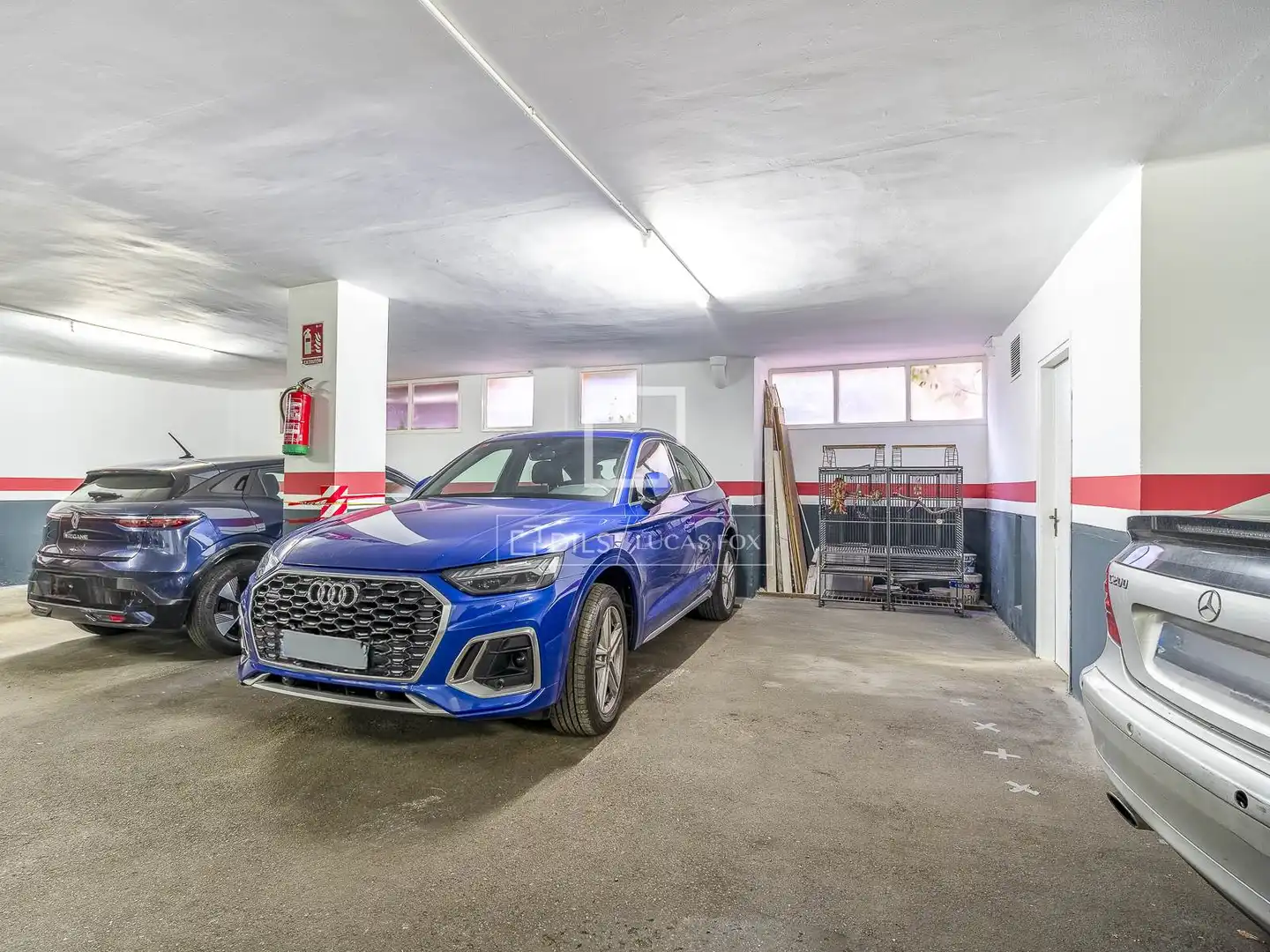 Parkplatz von Wohnung zum Verkauf in Barcelona mit Klimaanlage, Heizung und Terrasse