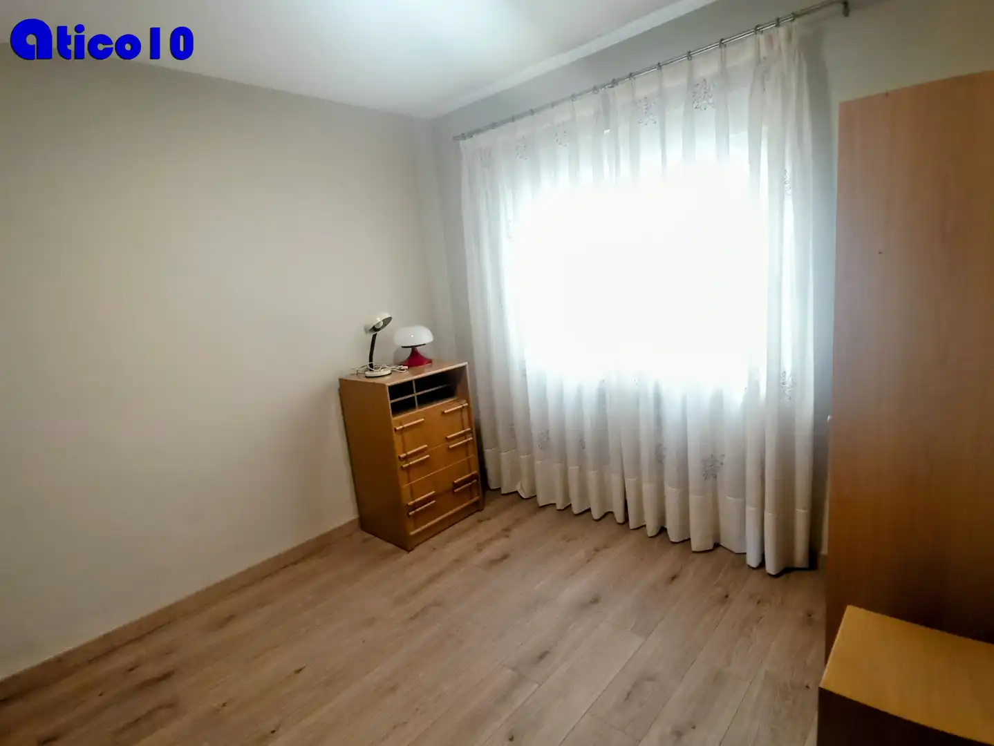 Schlafzimmer von Wohnung zur Miete in Oviedo  mit Heizung, Terrasse und Möbliert