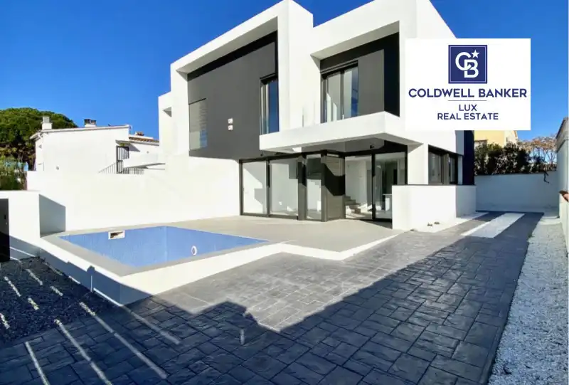 House with pool for sale in N/A