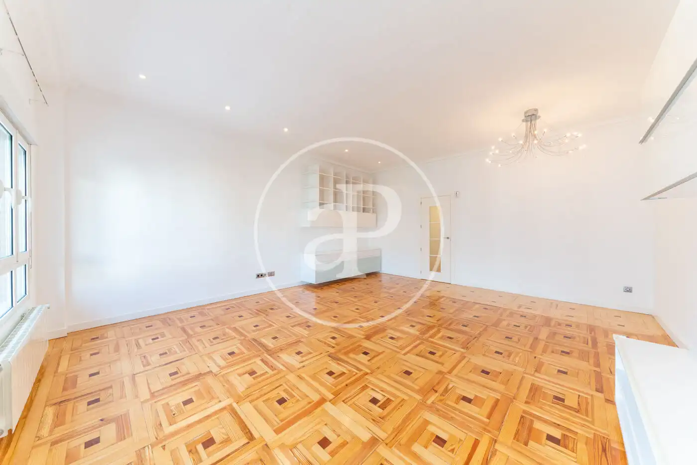 Sala d'estar de Pis de lloguer en Madrid amb Aire condicionat, Calefacció i Terrassa