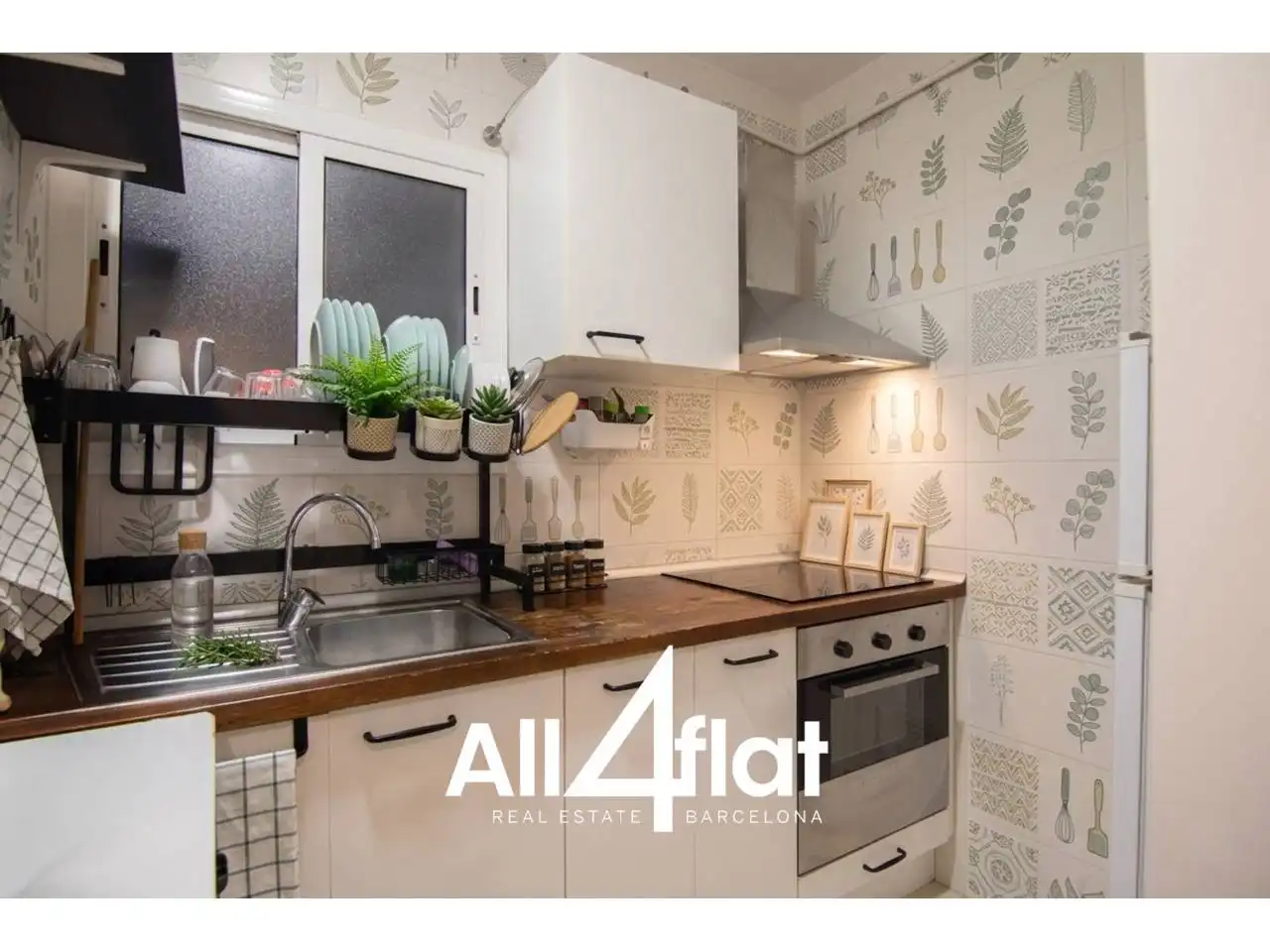 Kitchen of Apartments for sale in Barcelona  with Heating, Furnished and Balcony