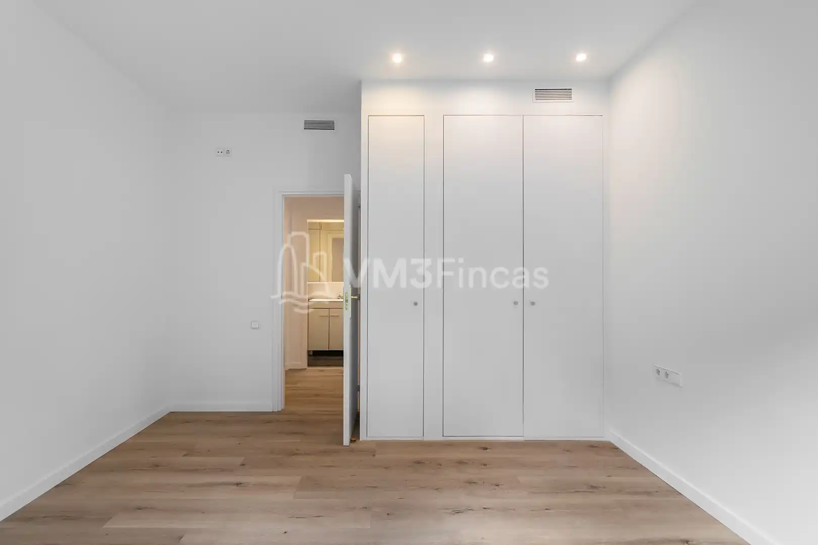 Schlafzimmer von Wohnung zur Miete in Barcelona mit Klimaanlage, Heizung und Parkett