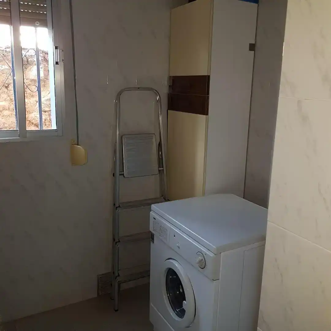 Bany de Pis en venda en Arcos de Jalón amb Moblat, Forn i Rentadora