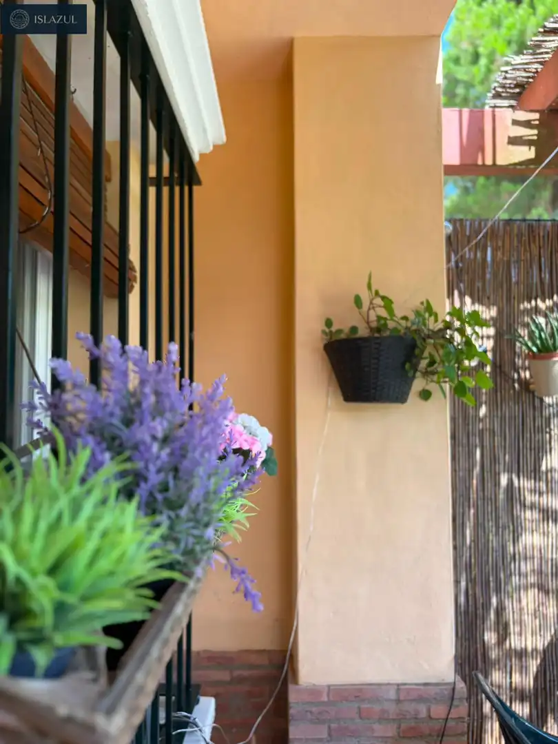 Terrasse von Einfamilien-Reihenhaus zum Verkauf in Islantilla mit Privatgarten, Terrasse und Abstellraum