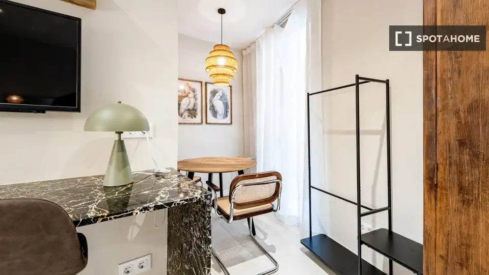 Flat with terrace to rent in Ciutat Vella, imagen 10