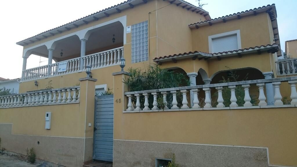 Exterior view of House or chalet for sale in El Vendrell