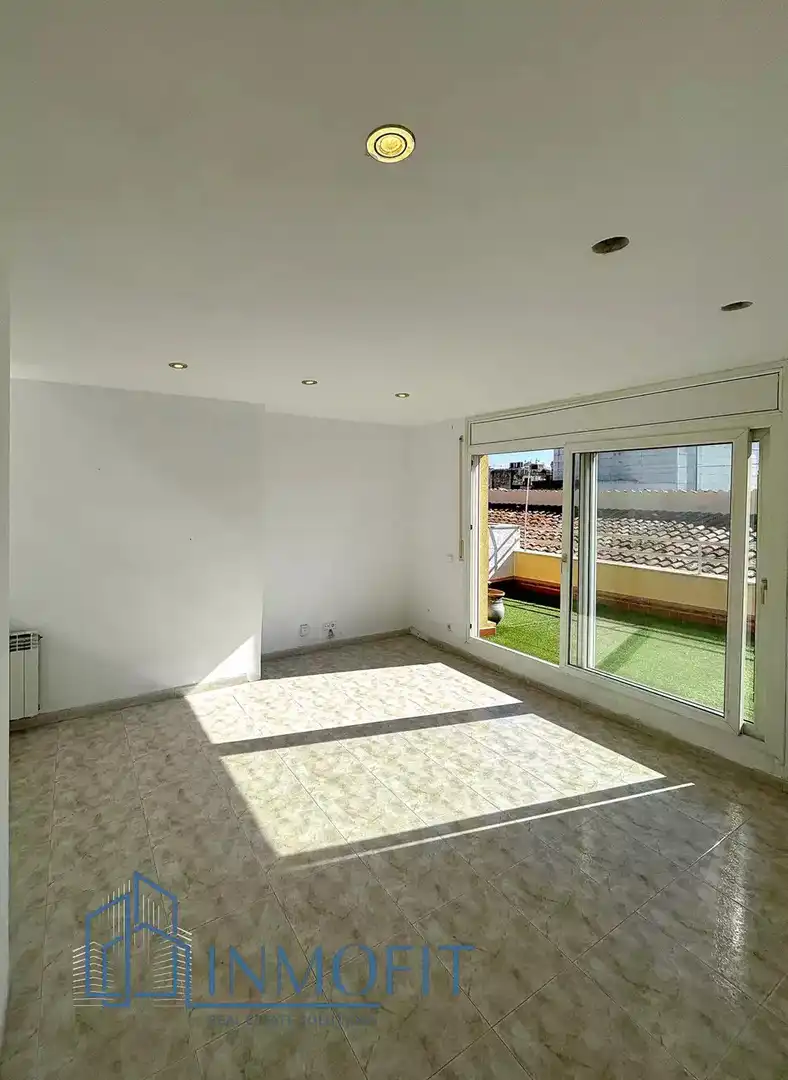 Sala d'estar de Àtic en venda en Blanes amb Calefacció, Terrassa i Traster