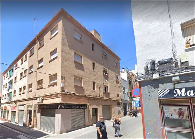 Piso en Venta en C/ Verge de las Maravillas en Cerdanyola Nord