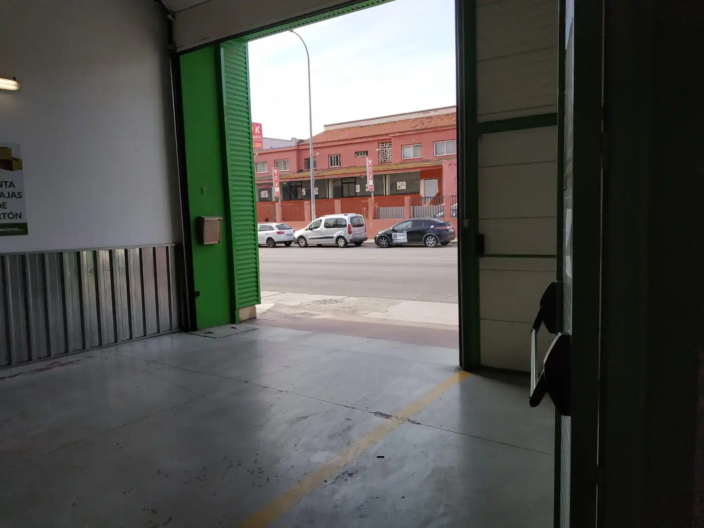 Traster de lloguer a Avenida de los Guindos, 15, Los Guindos - Parque Mediterráneo - Santa Paula