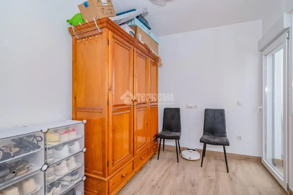 Dormitori de Casa adosada en venda en Lucena amb Aire condicionat i Calefacció