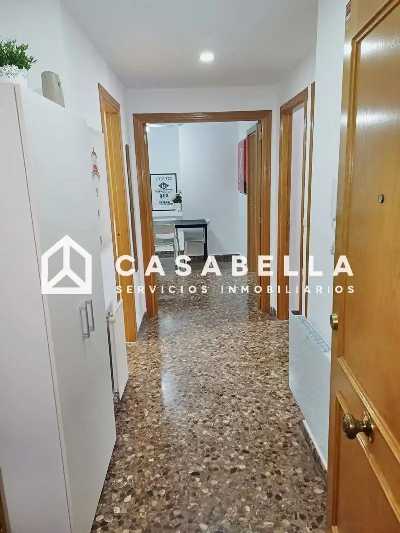 Wohnung zur Miete in Valencia mit Klimaanlage, Heizung und Terrasse