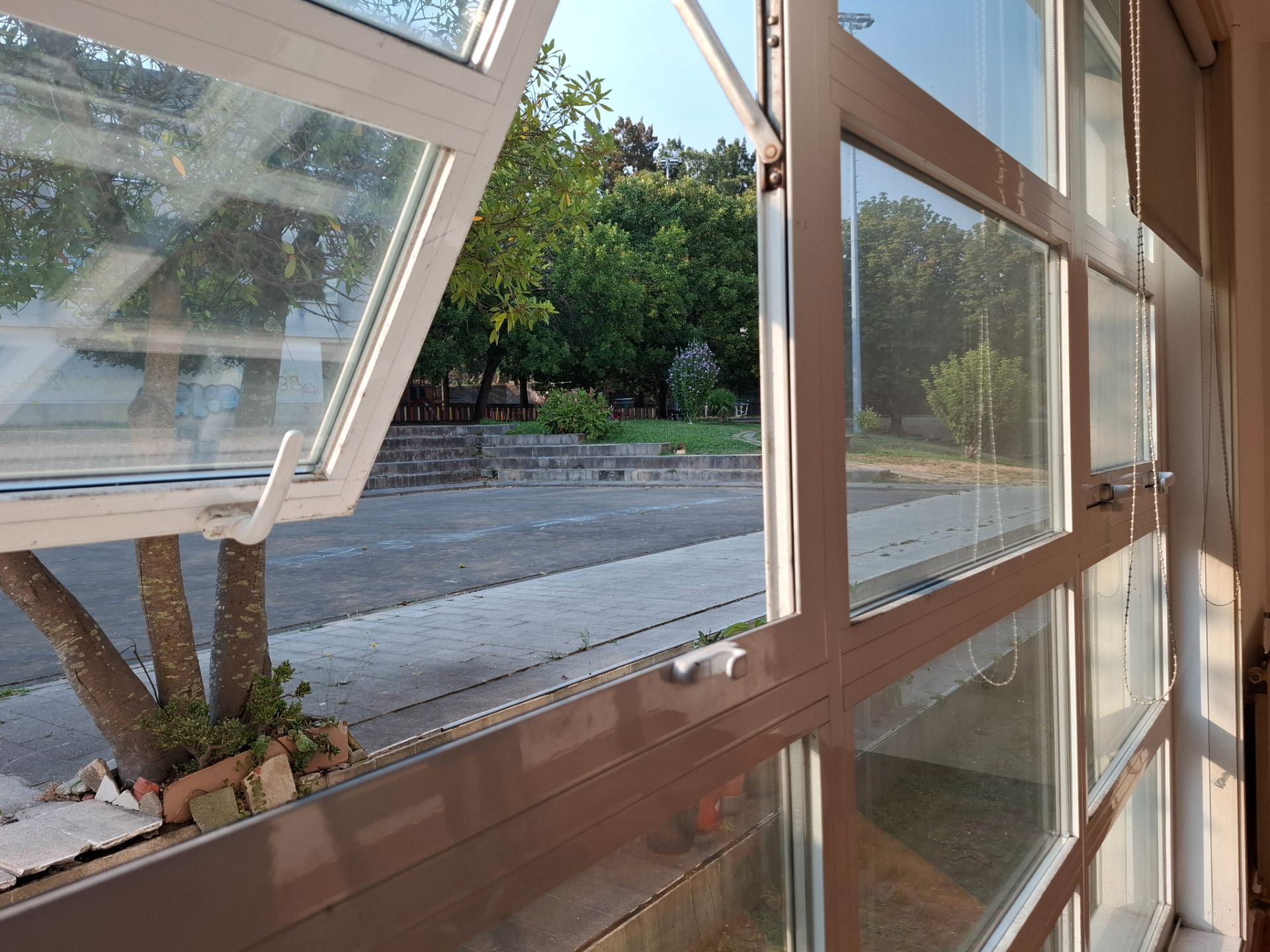 Vista exterior de Dúplex en venda en Vigo  amb Calefacció i Traster