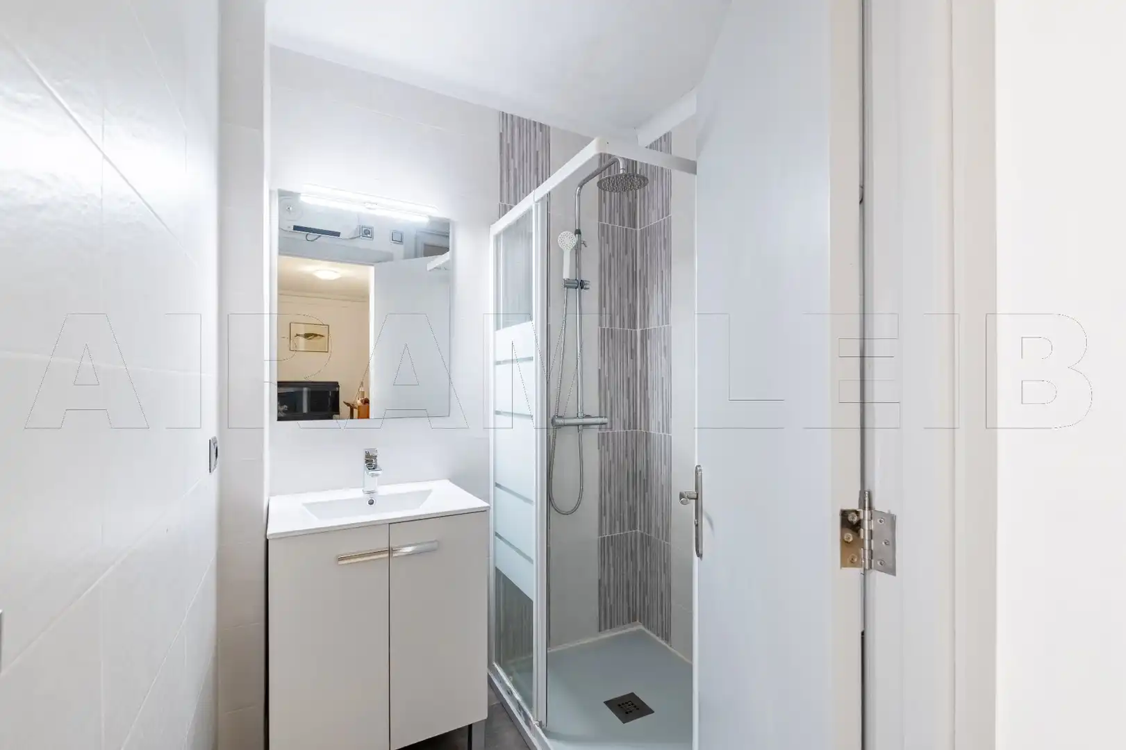 Bathroom of Flat for sale in Pollença  with Air Conditioner