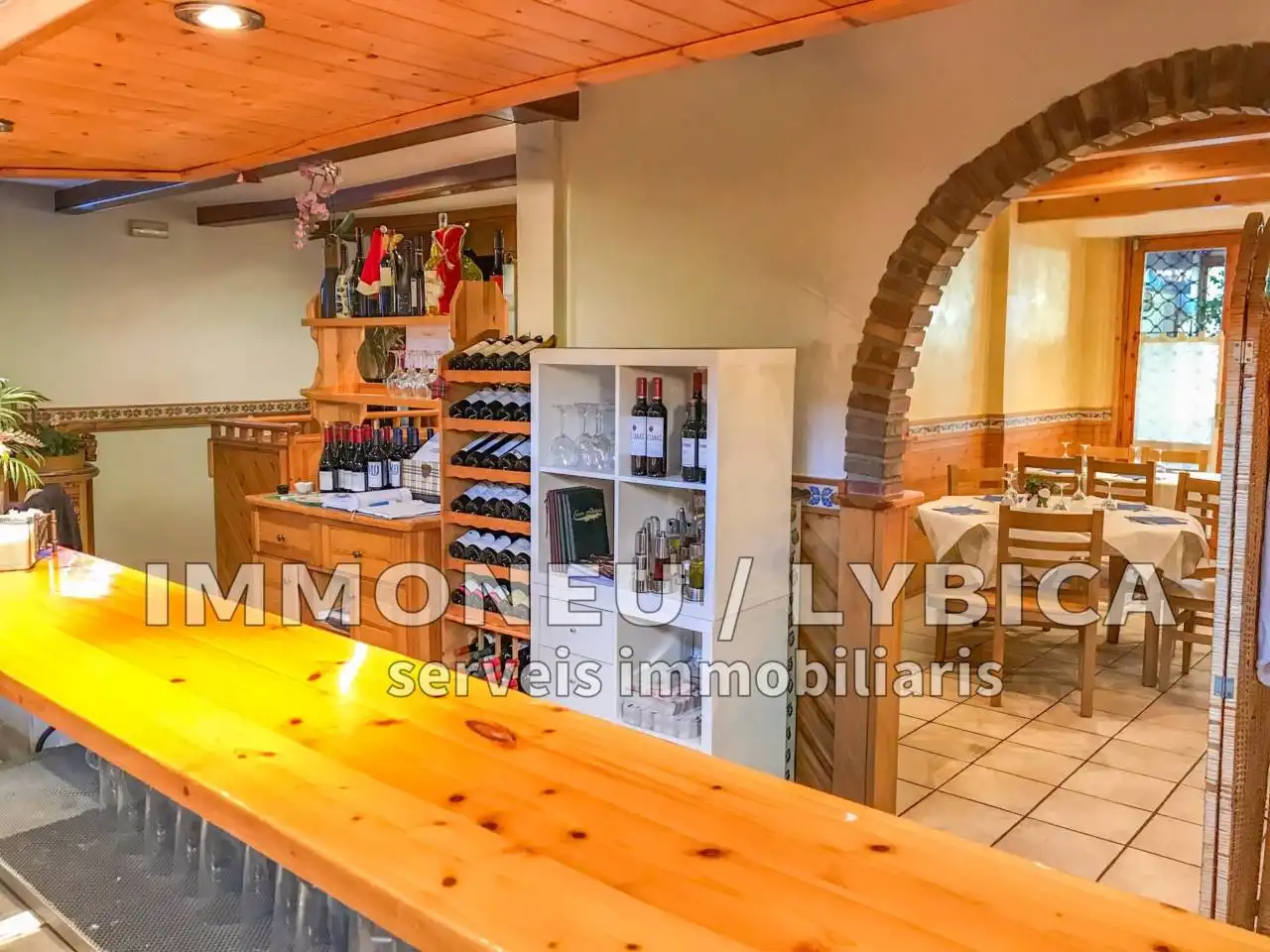 Local en venta en Alp