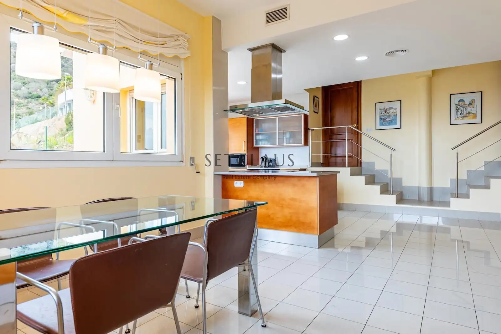 Cocina de Casa o chalet en venta en Badalona con Aire acondicionado, Calefacción y Jardín privado
