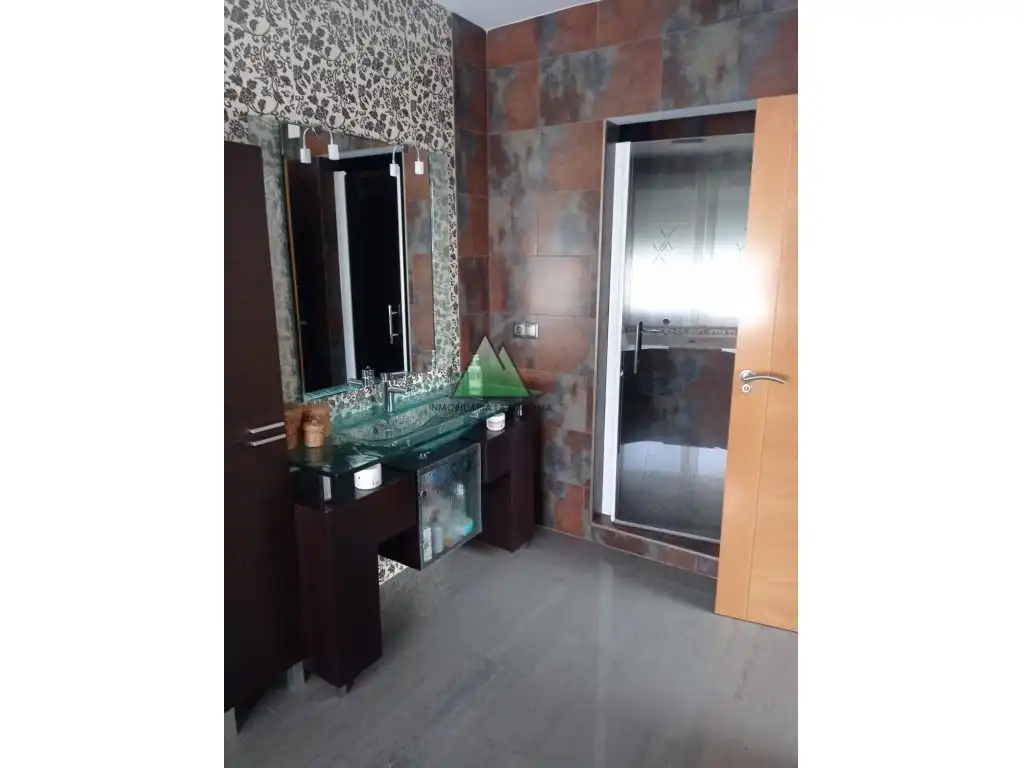 Bathroom of Houses for sale in Alfarnate, Málaga