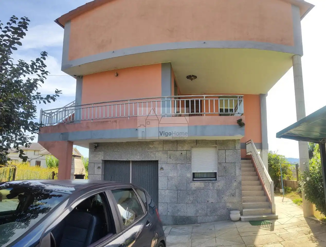 Vista exterior de Casa o chalet en venta en Vigo  con Calefacción, Jardín privado y Terraza
