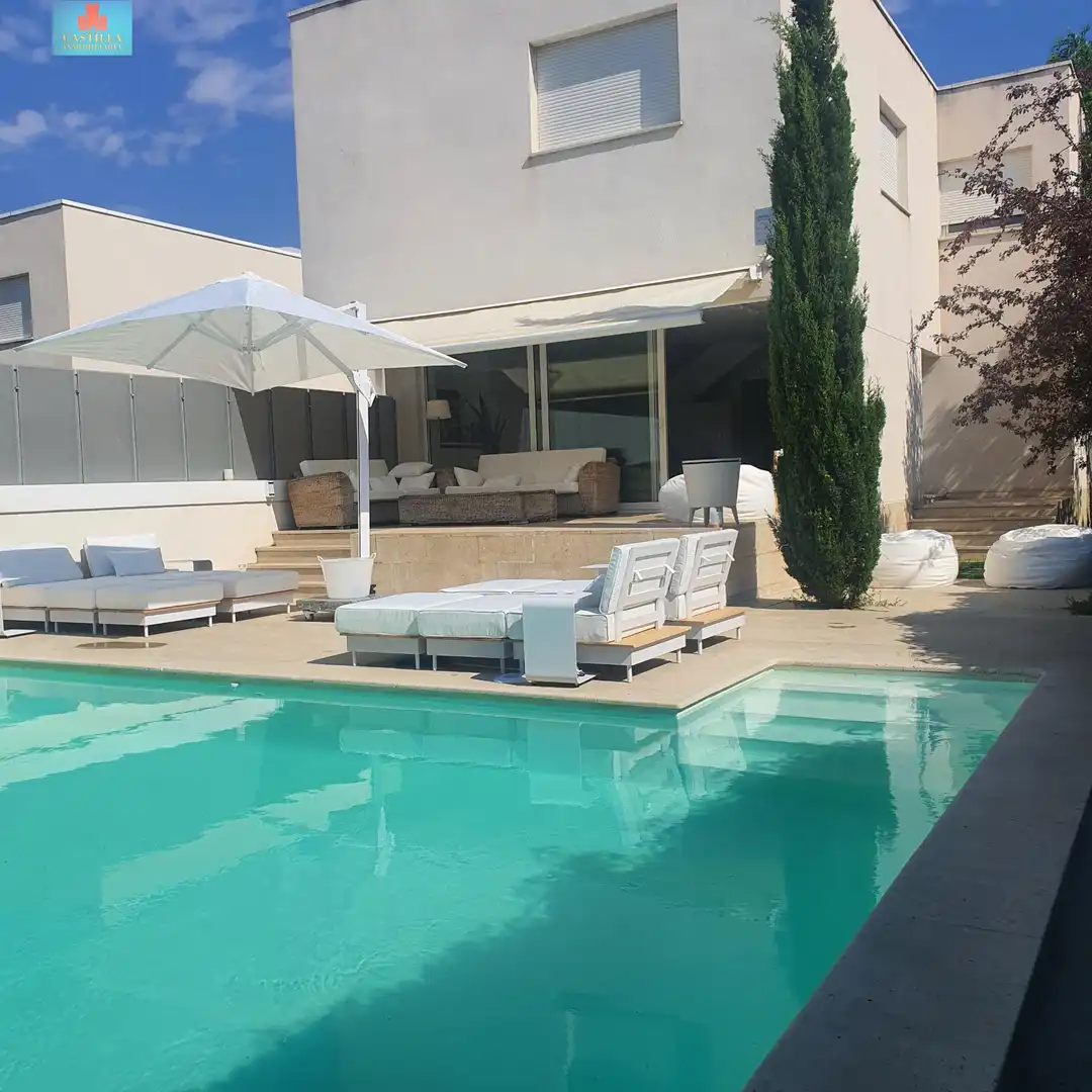 Piscina de Casa o chalet de alquiler en Ávila con Calefacción, Jardín privado y Terraza