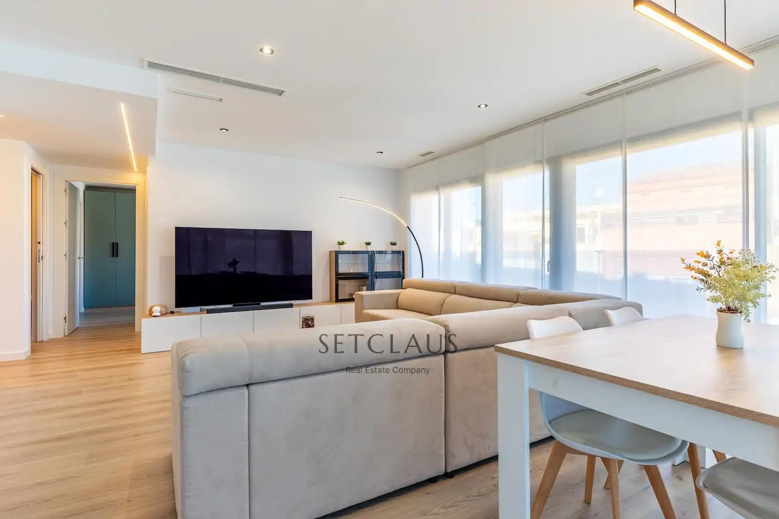 Living room of Flat for sale in El Masnou  with Air Conditioner, Heating and Terrace