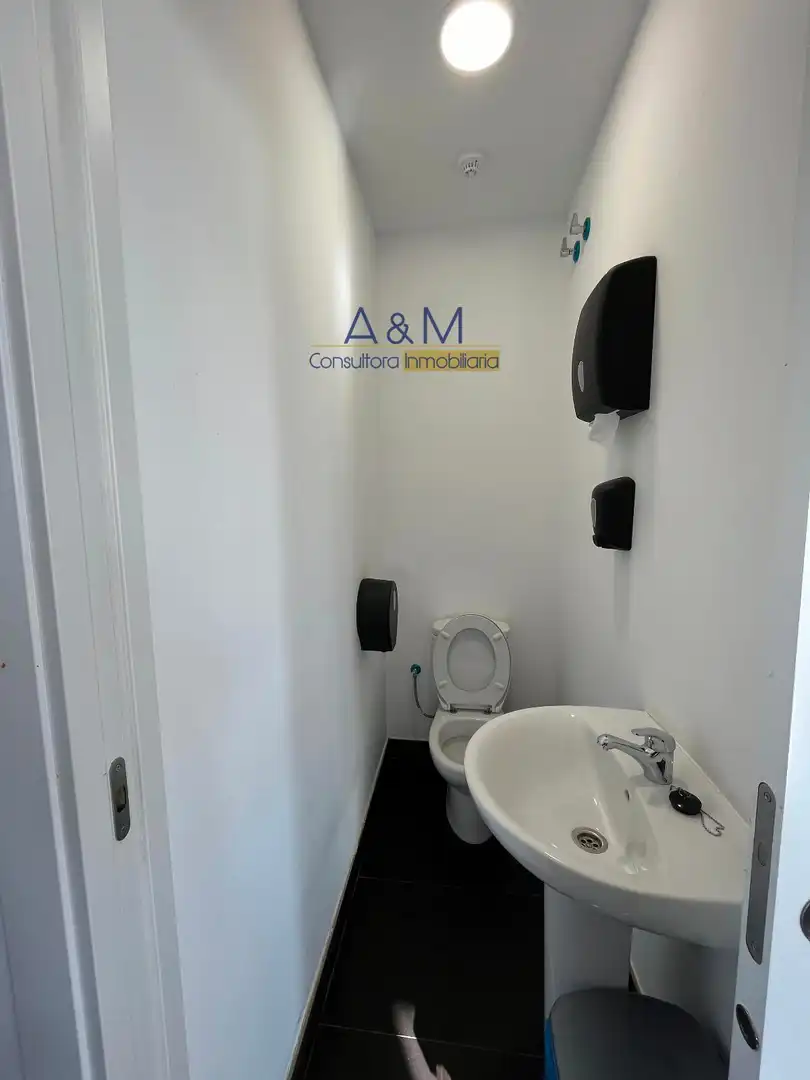 Bathroom of Industrial buildings for sale in Villamartín de Campos  with Heating and Alarm