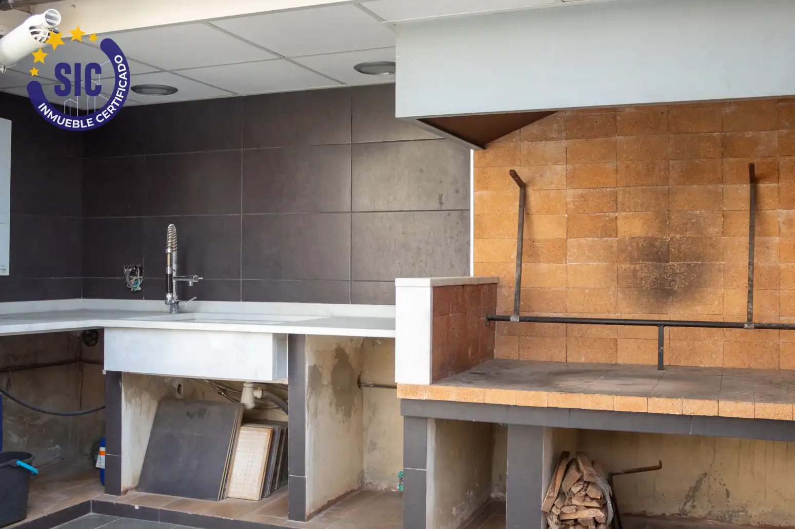 Cuina de Casa adosada en venda en Sagunto / Sagunt amb Aire condicionat, Jardí privat i Parquet