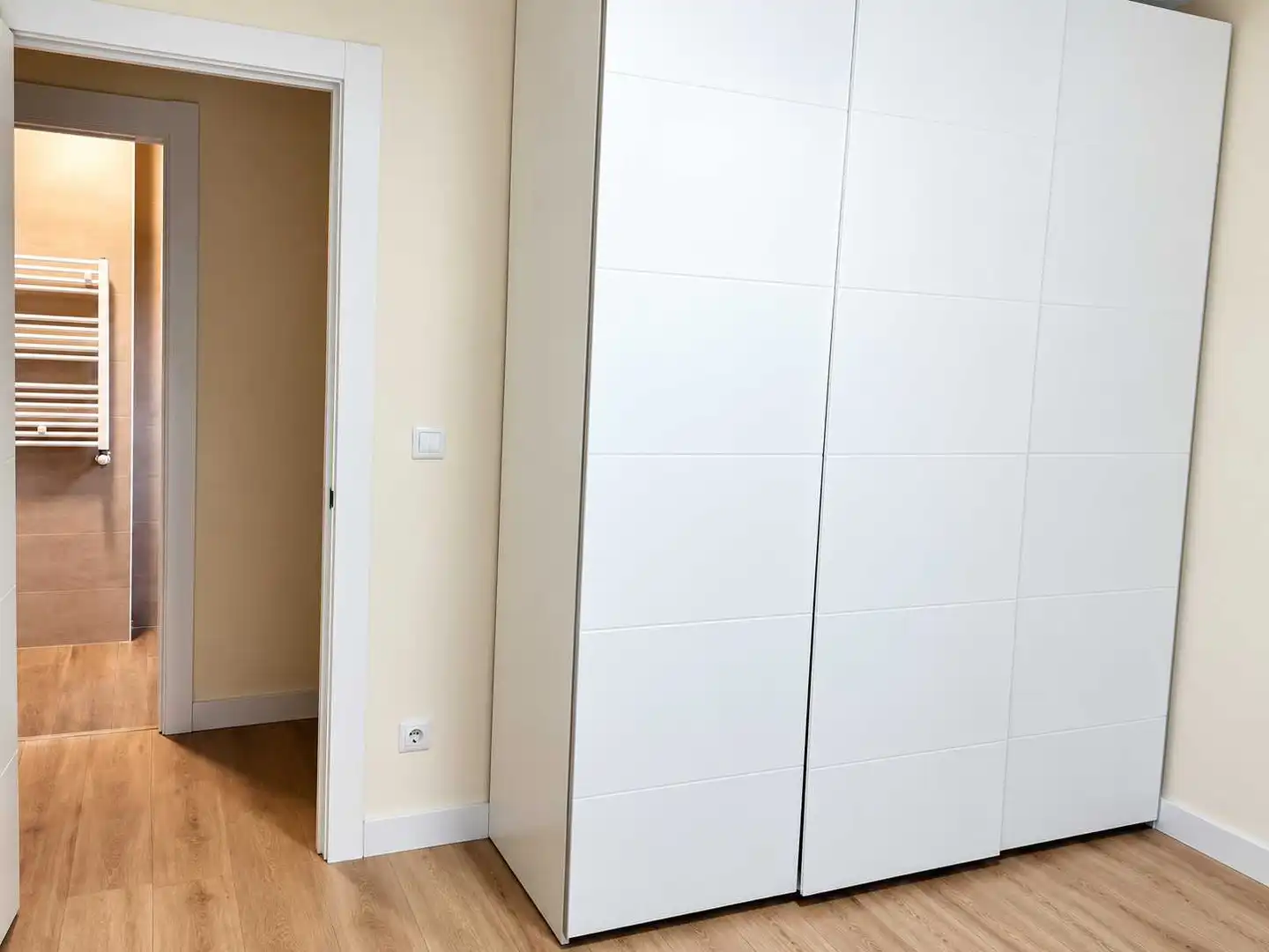 Bedroom of Flat for rent in Numancia - San Fernando