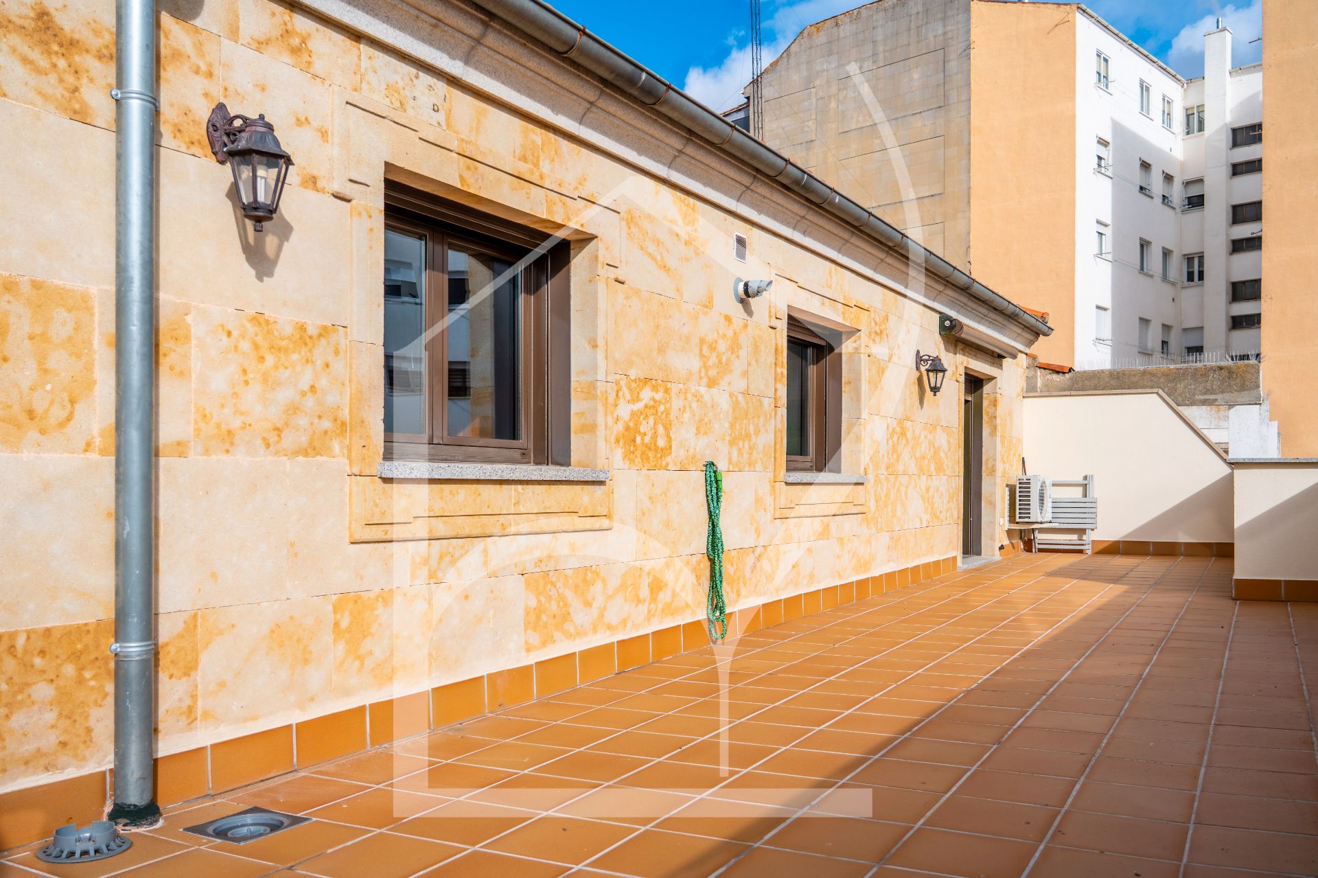 Exterior view of Flat to rent in Salamanca Capital  with Air Conditioner, Heating and Parquet flooring