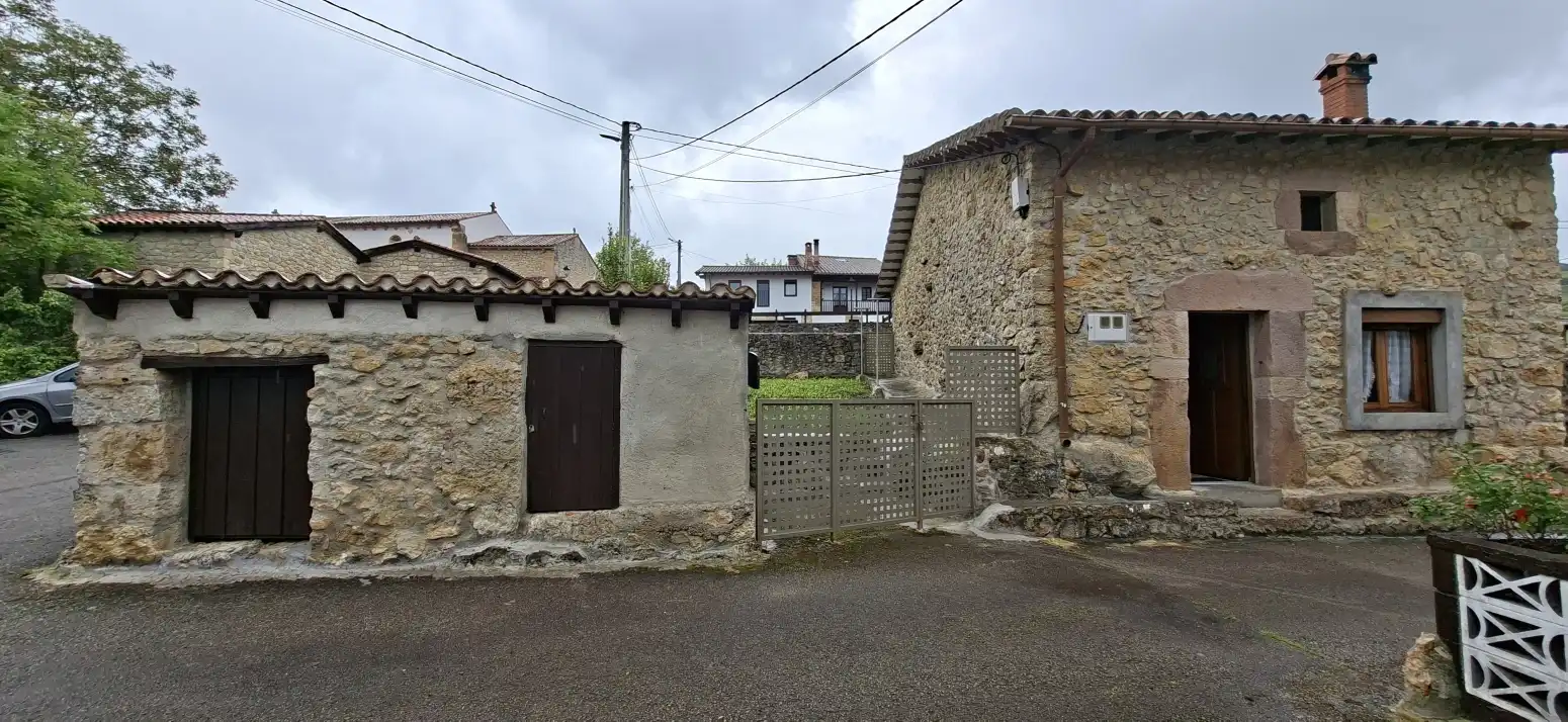 Vista exterior de Casa o chalet en venta en Herrerías con Jardín privado, Parquet y Trastero
