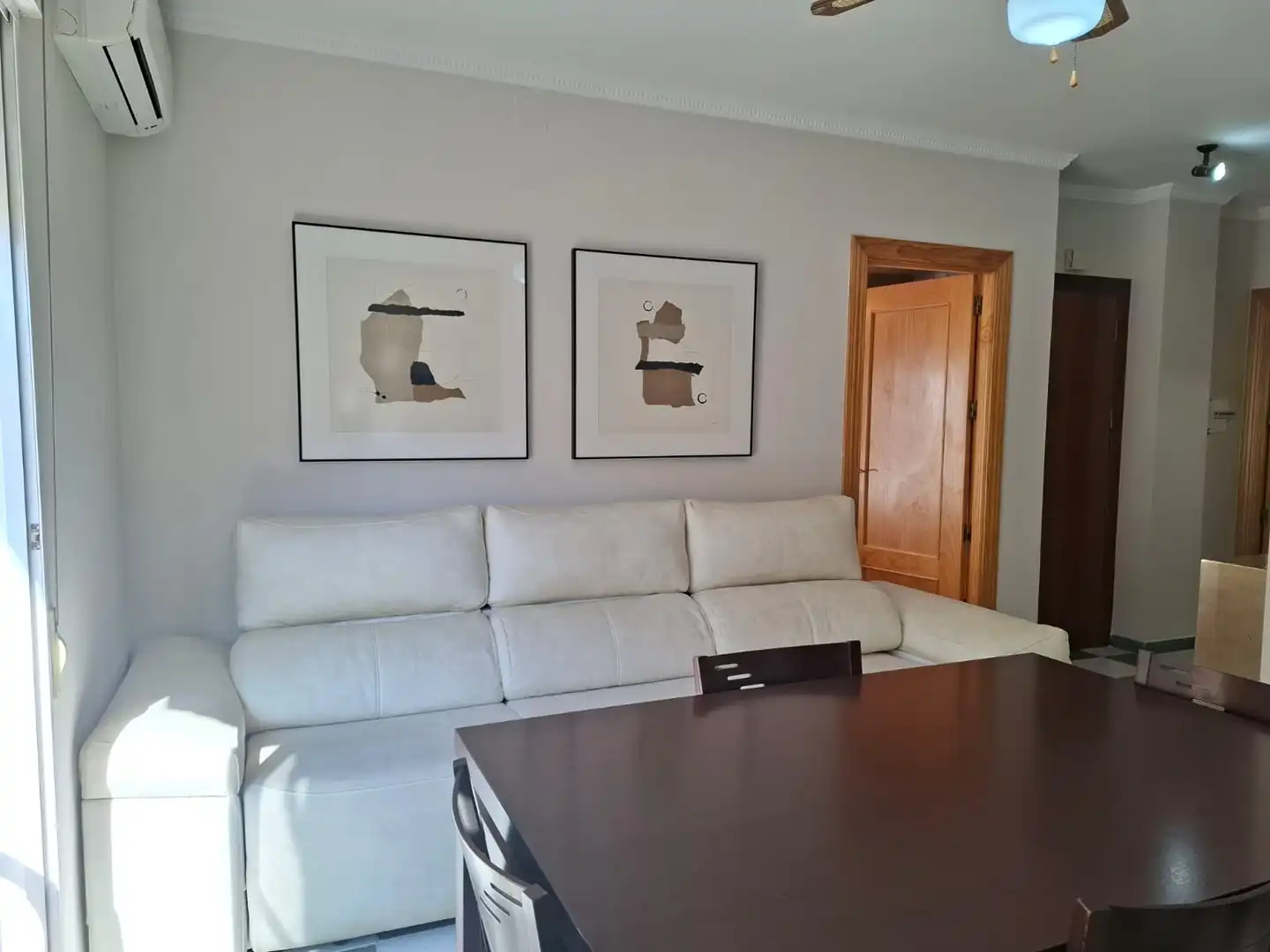 Sala de estar de Piso en venta en Torrenueva Costa con Amueblado y Balcón