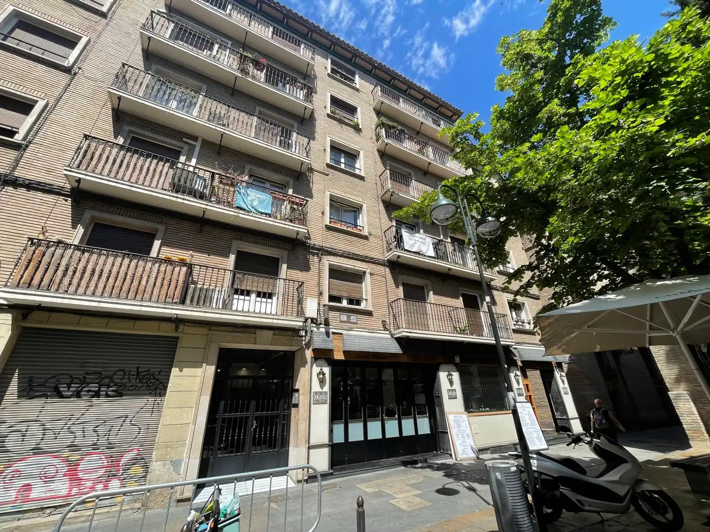 Vista exterior de Piso en venta en Zaragoza con Calefacción y Balcón