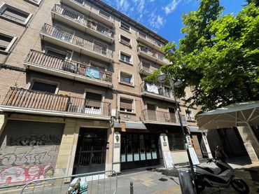Piso con balcón en venta en Calle Diego Dormer 17