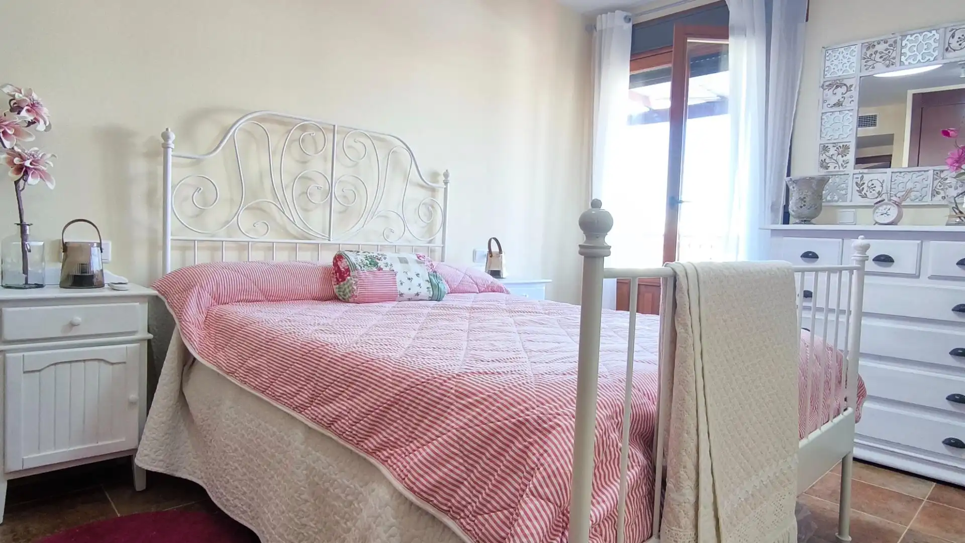 Habitación de Apartamento en venta en Ayamonte con Terraza, Amueblado y Piscina comunitaria