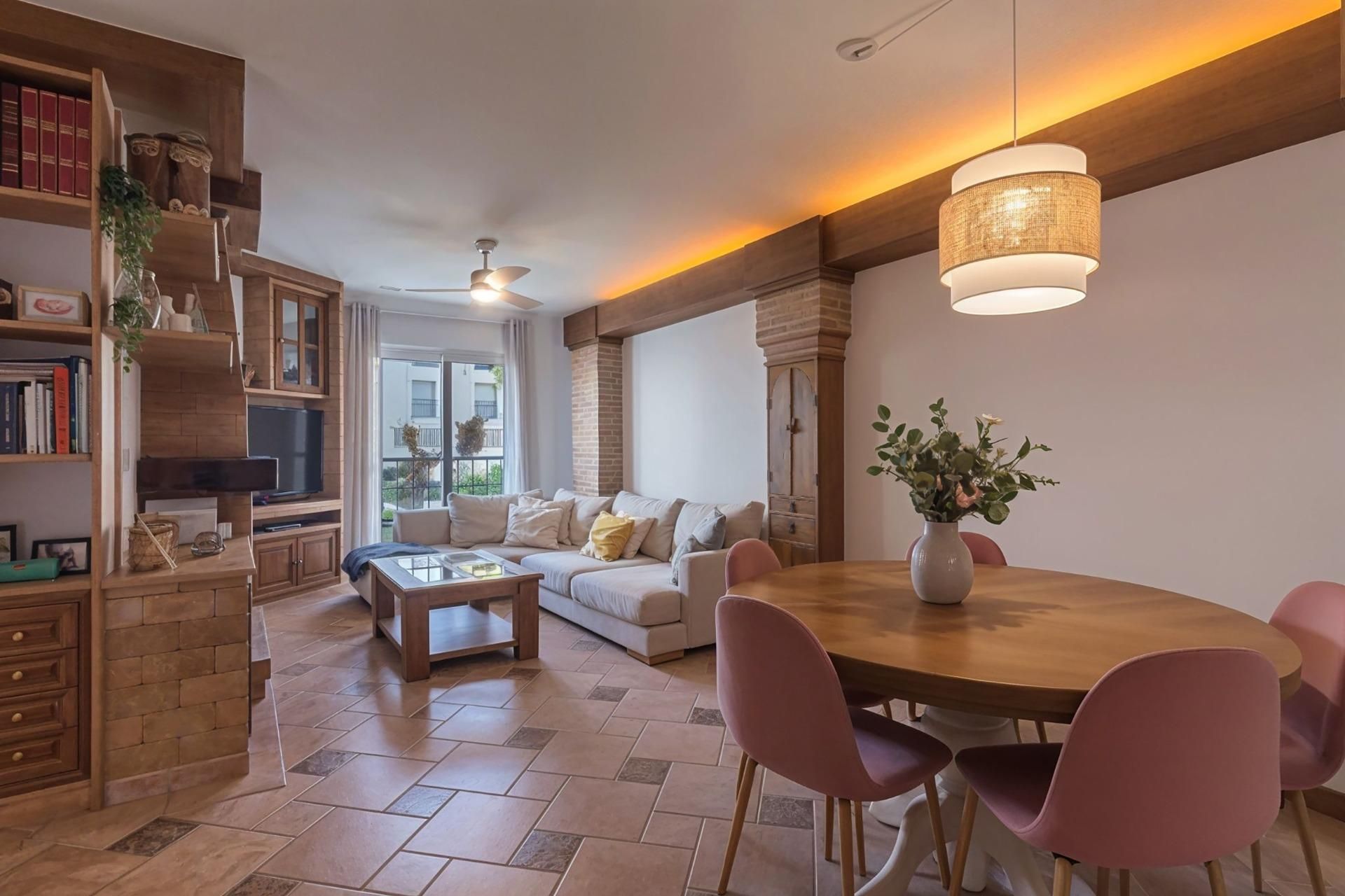 Piso en venta en Calle de Luis Buñuel, Huerta Nueva, Estepona Pueblo