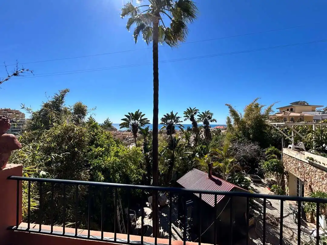 Vista exterior de Casa o xalet en venda en Rincón de la Victoria amb Traster