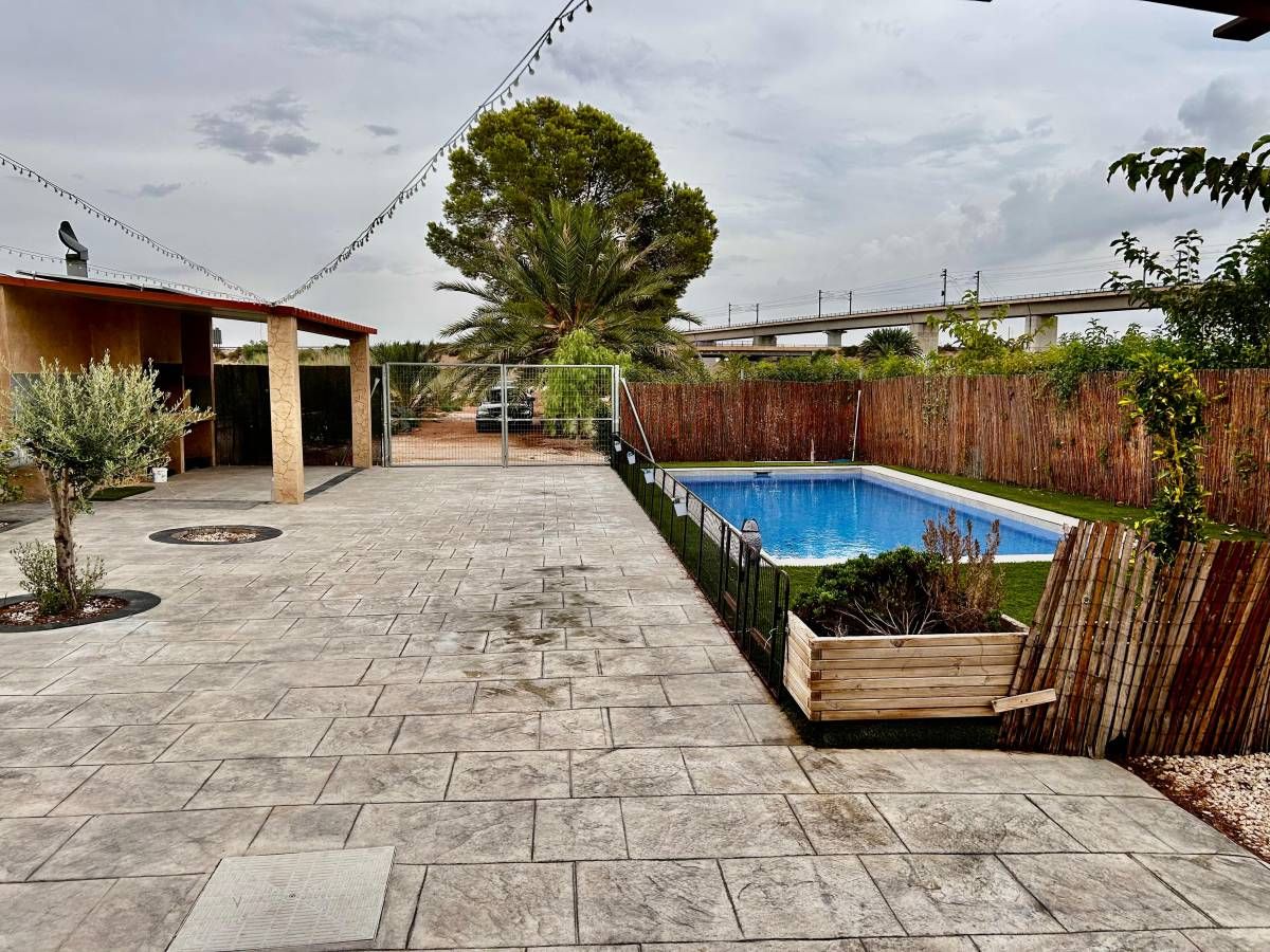 Piscina de Casa o xalet en venda en Crevillent amb Calefacció i Piscina