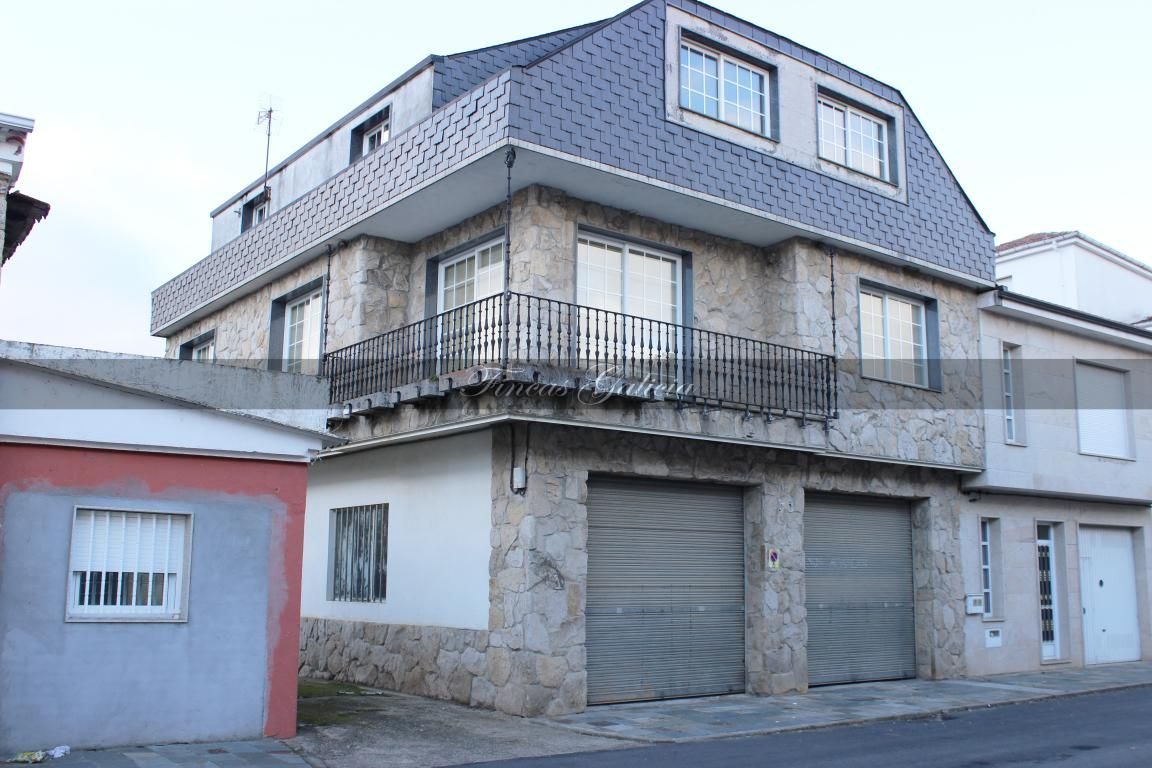 Exterior view of House or chalet for sale in Riós  with Terrace, Storage room and Furnished