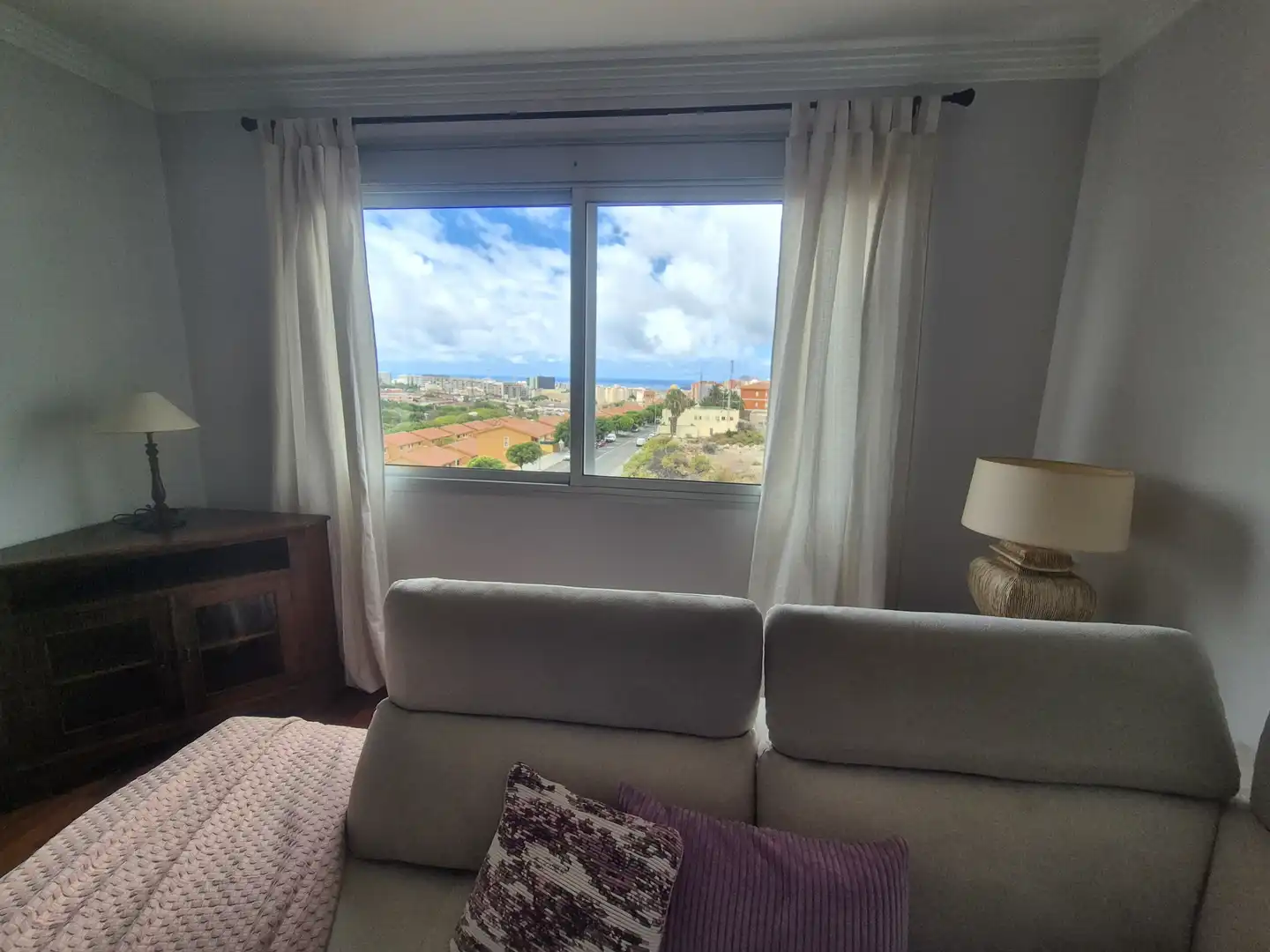 Habitación de Piso de alquiler en Las Palmas de Gran Canaria con Jardín privado, Trastero y Amueblado