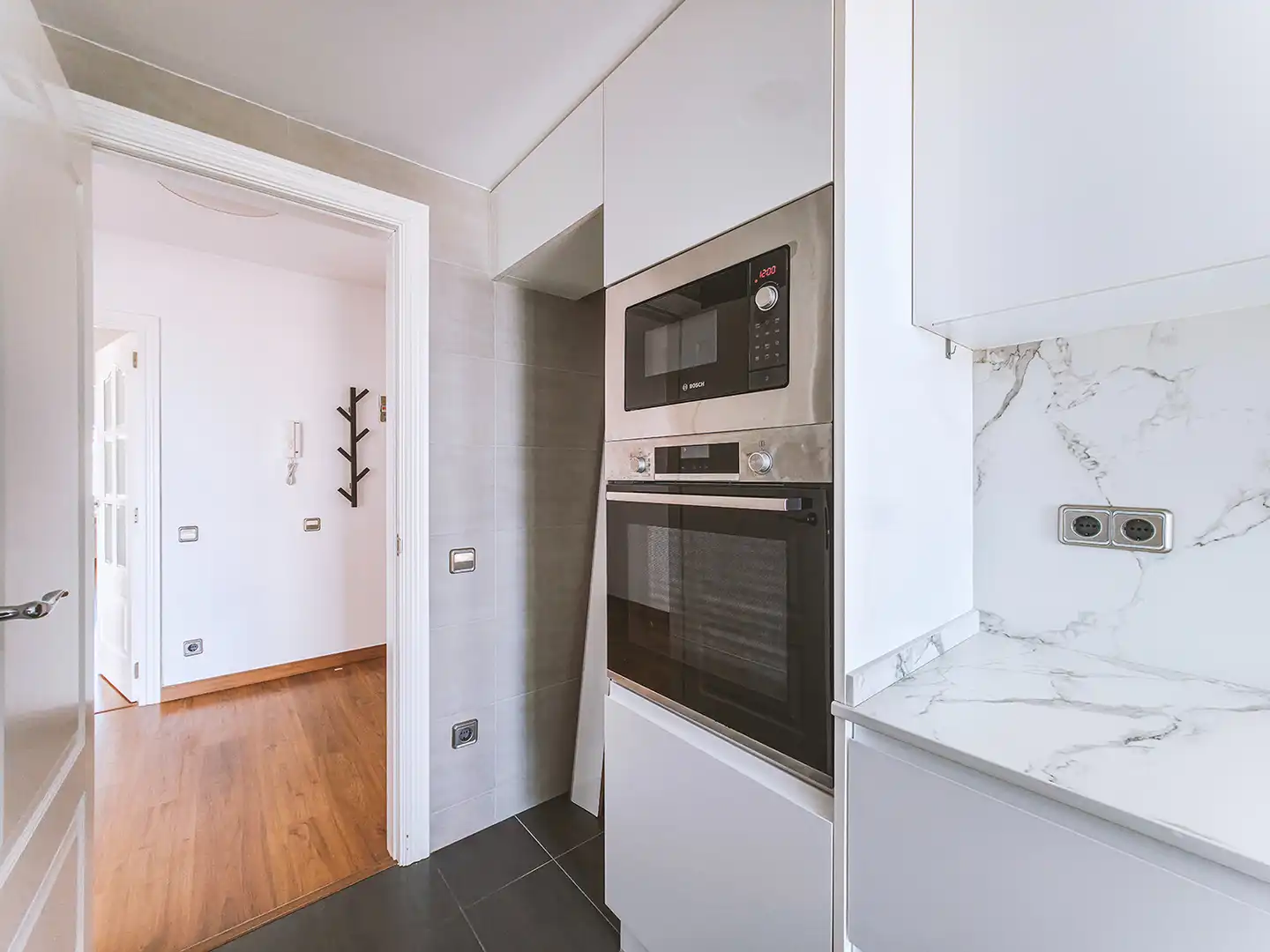 Küche von Wohnung zum Verkauf in Sant Pol de Mar mit Klimaanlage, Heizung und Parkett