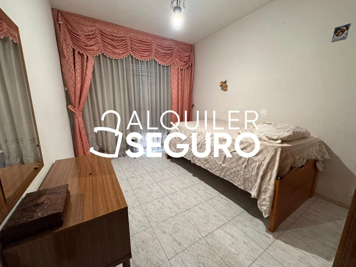Bedroom of Flat for rent in Madrid  with Heating and Furnished
