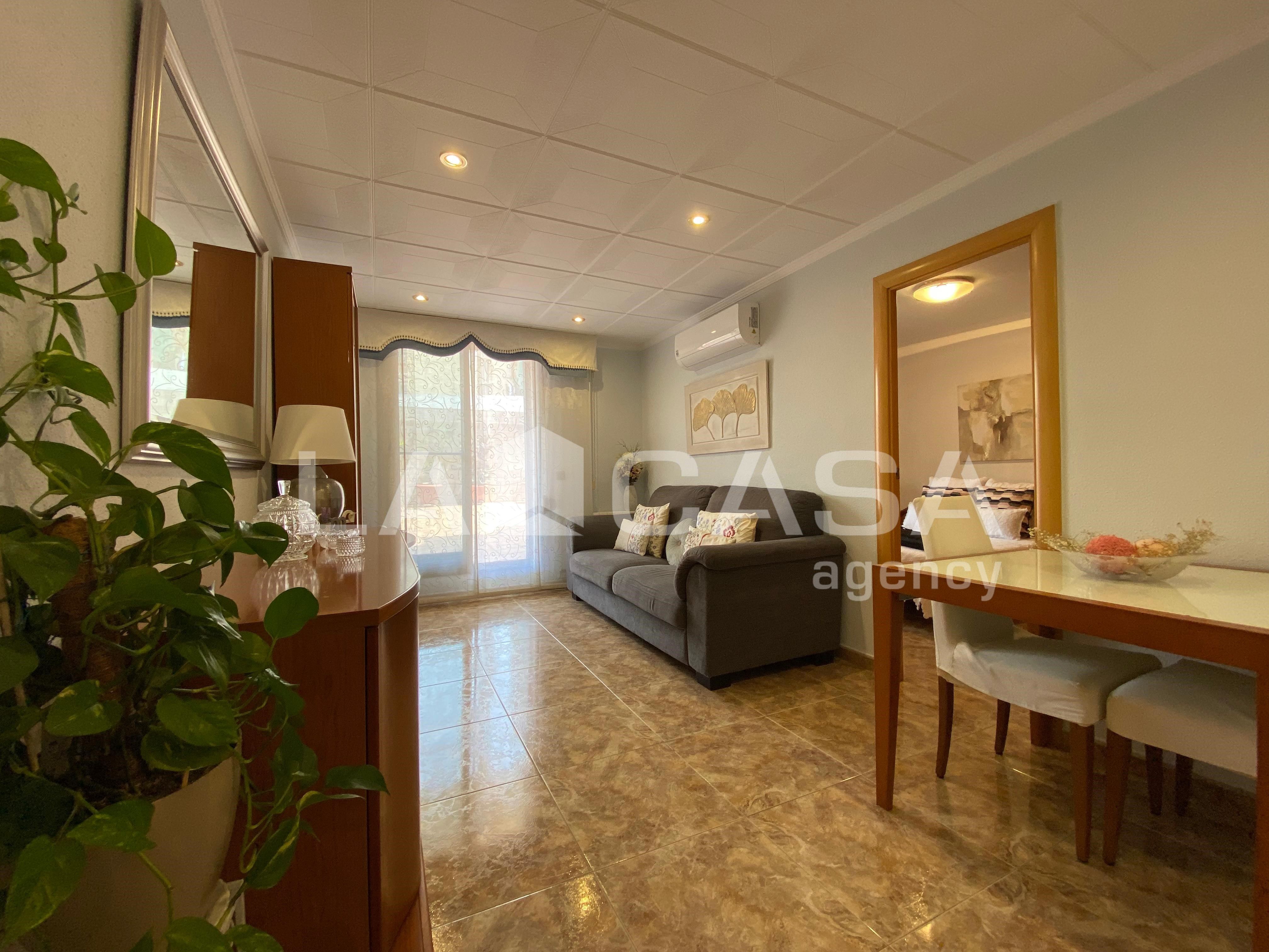 Living room of Flat for sale in Santa Coloma de Gramenet  with Heating and Terrace