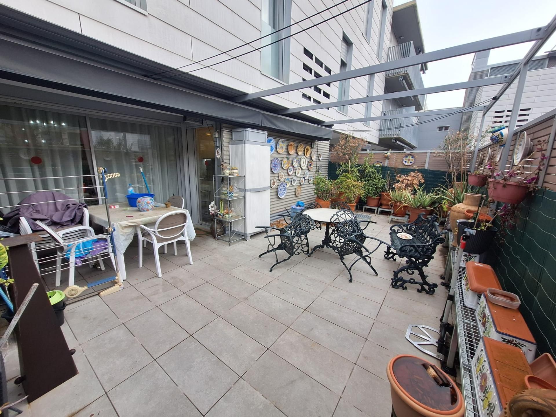 Terraza de Planta baja en venta en Sabadell con Aire acondicionado, Jardín privado y Parquet