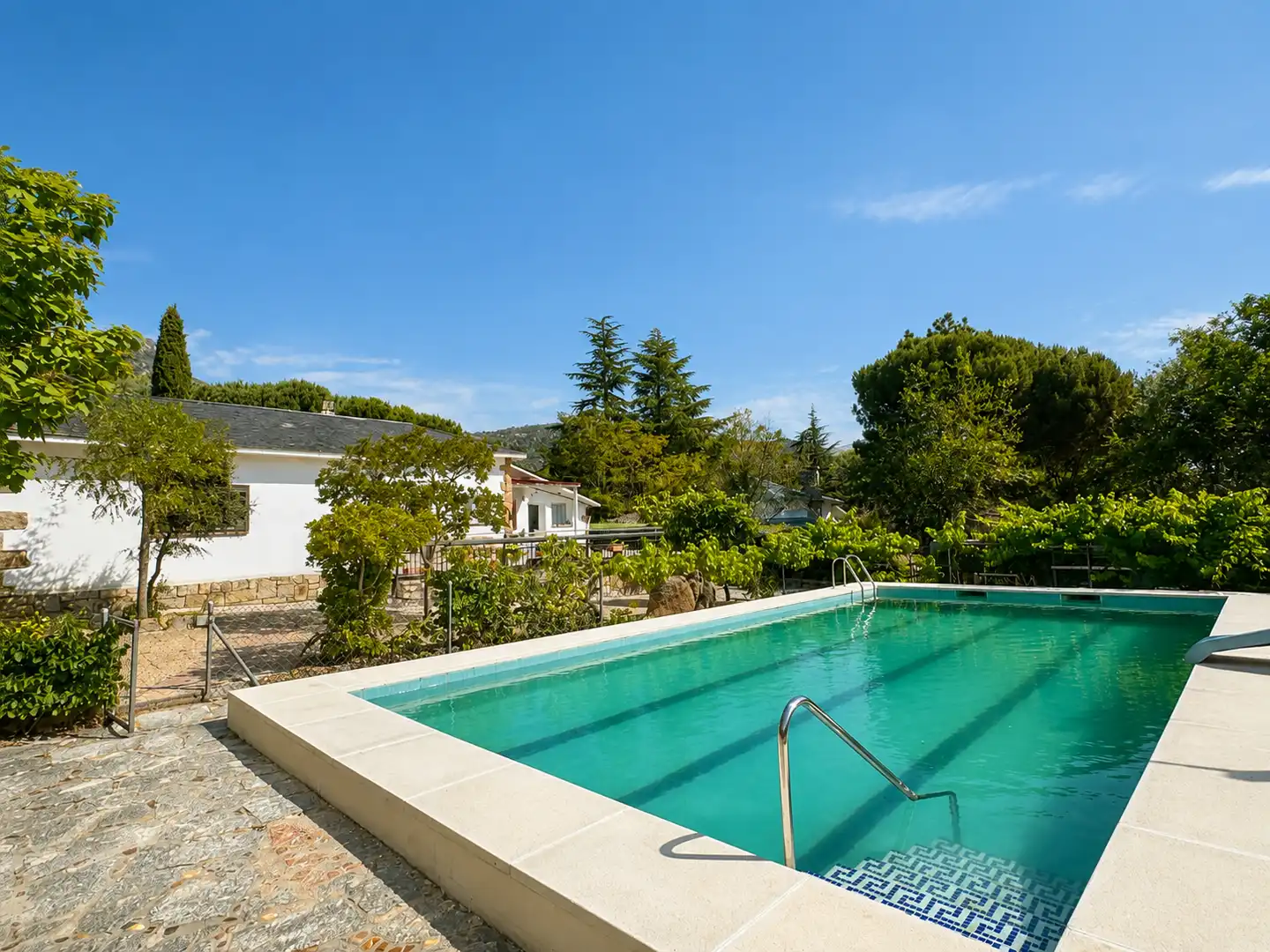 Swimming pool of Houses for rent in Hoyo de Manzanares  with Private garden, Swimming Pool and Furnished