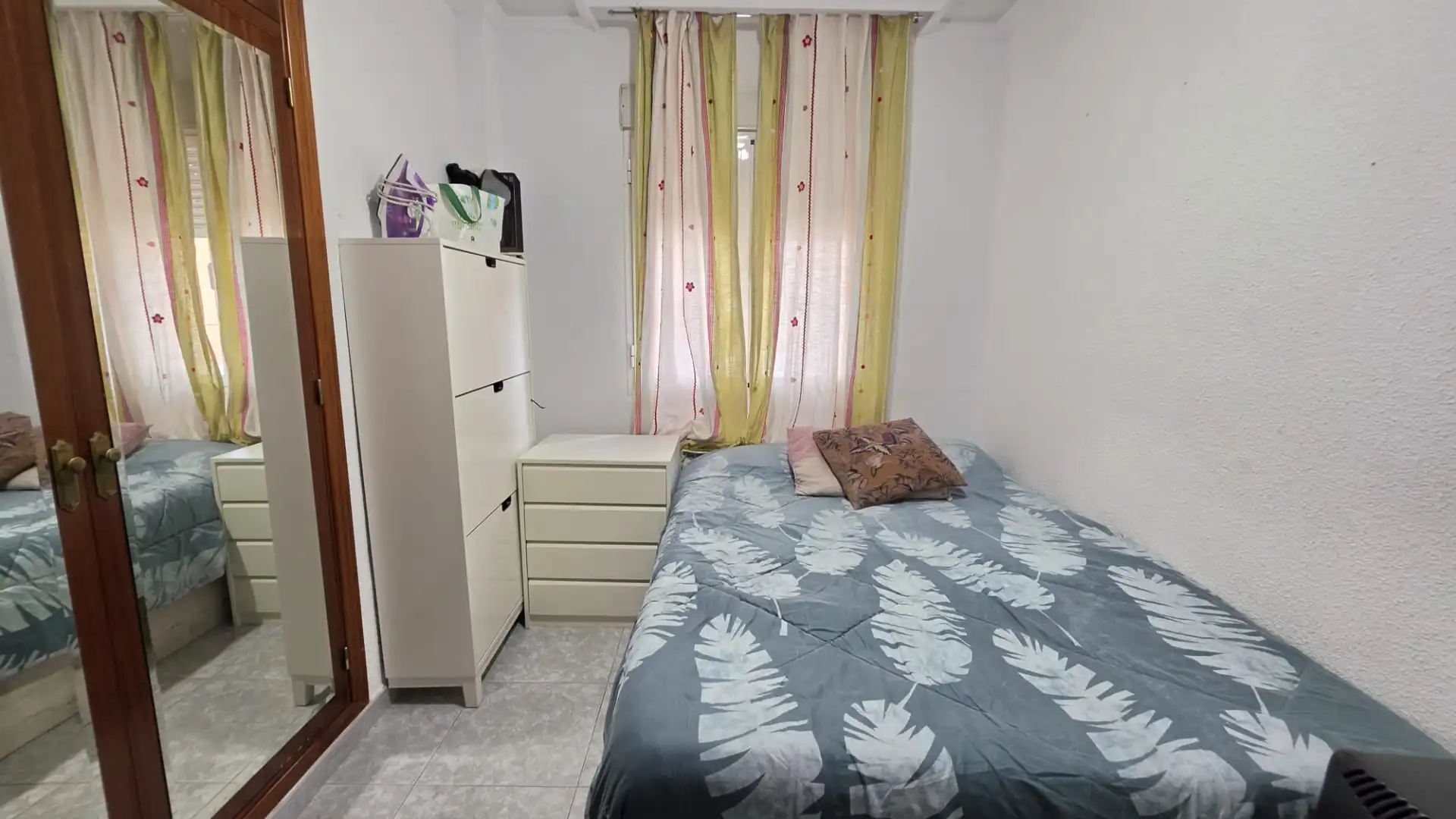 Habitación de Piso en venta en Las Américas