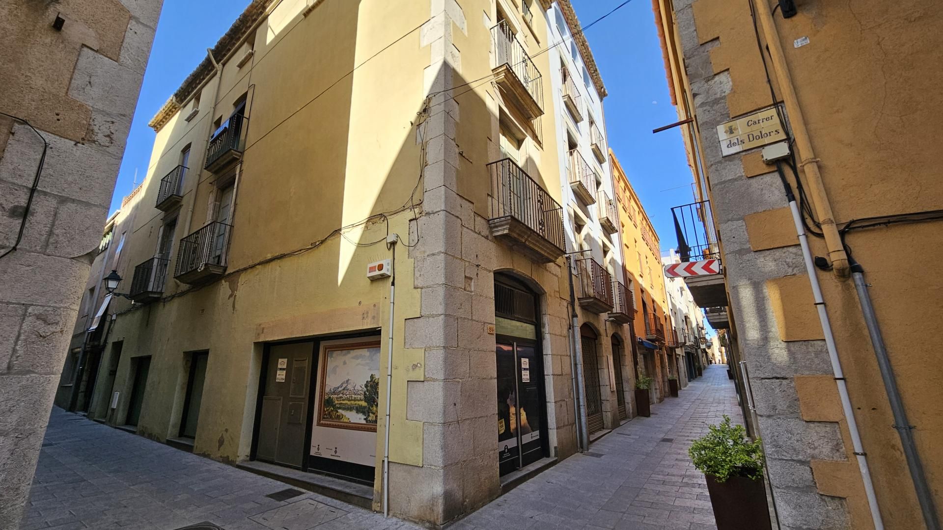 Vista exterior de Local de lloguer en Torroella de Montgrí
